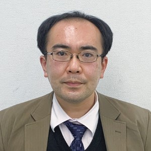 http://www.e-taishin.com/feature/common/img/teacher.satou.jpg