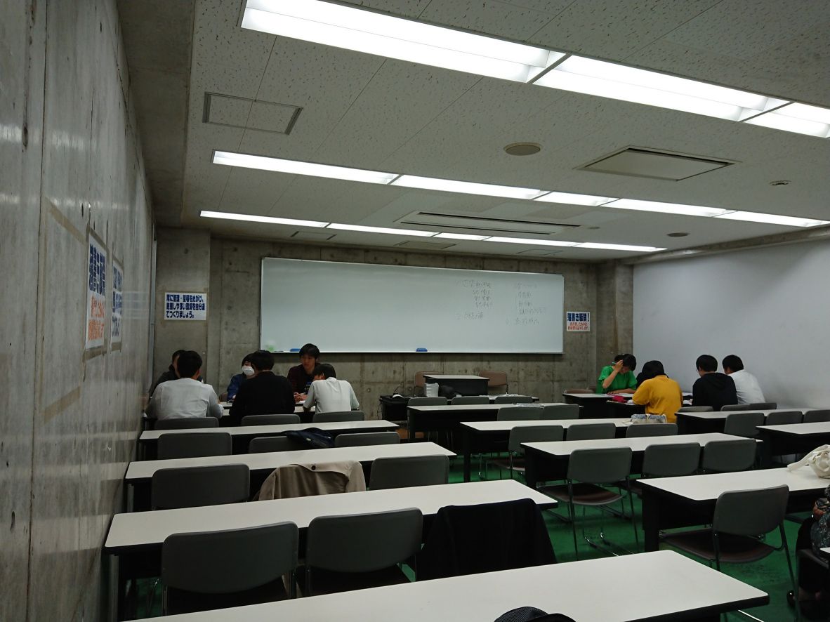 20190506abe03集団討議.jpg