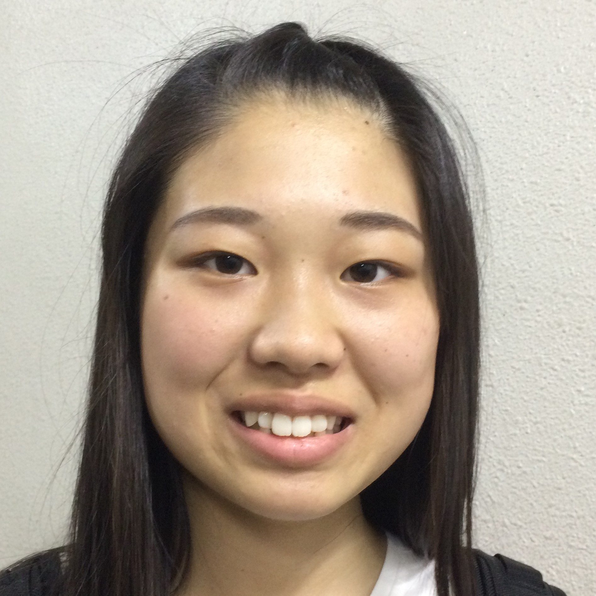 片山萌香.jpg